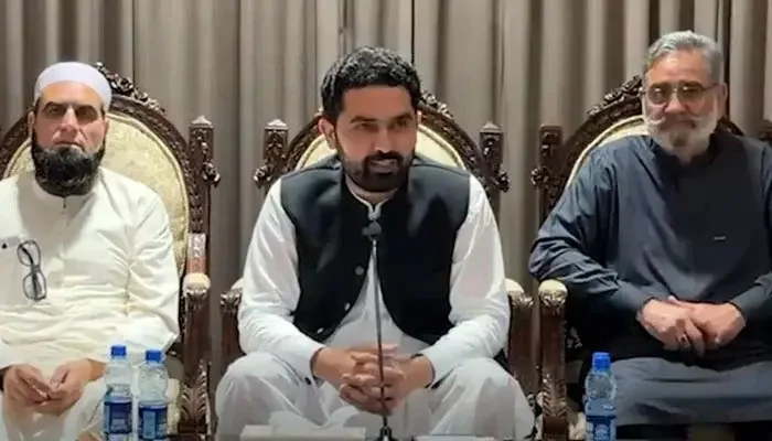 Cracks emerge in PTI as over 25 lawmakers skip KP parliamentary party meeting